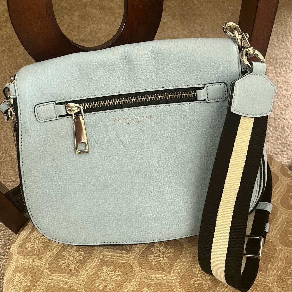 Marc Jacobs Gotham cross body.